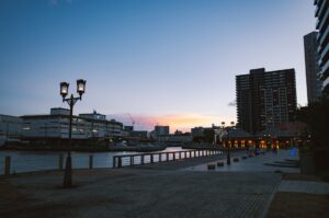 神戸港町の夜景（イメージ）